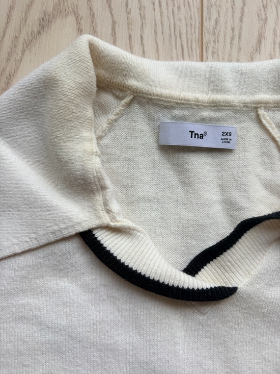 Aritzia TNA Assembly Knit Cropped Polo Sweater Navy White Stripe 2XS - Picture 3 of 8